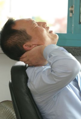 기온이 떨어지는 요즘 심뇌혈관질환 예방이 중요하다. 특히 고혈압 환자는 규칙적인 약 복용과 꾸준한 운동, 식이조절로 혈관건강을 지키는 게 중요하다.                                                   세계일보 자료사진
