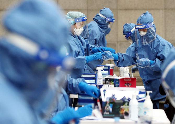 수도권 개척교회發 집단감염 급확산<br>고위험시설 오늘부터 운영자제