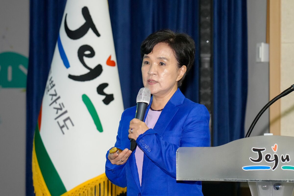 강금실 전 법무장관 “해녀와 돌고래 공존, 생태 중심 제주의 길”