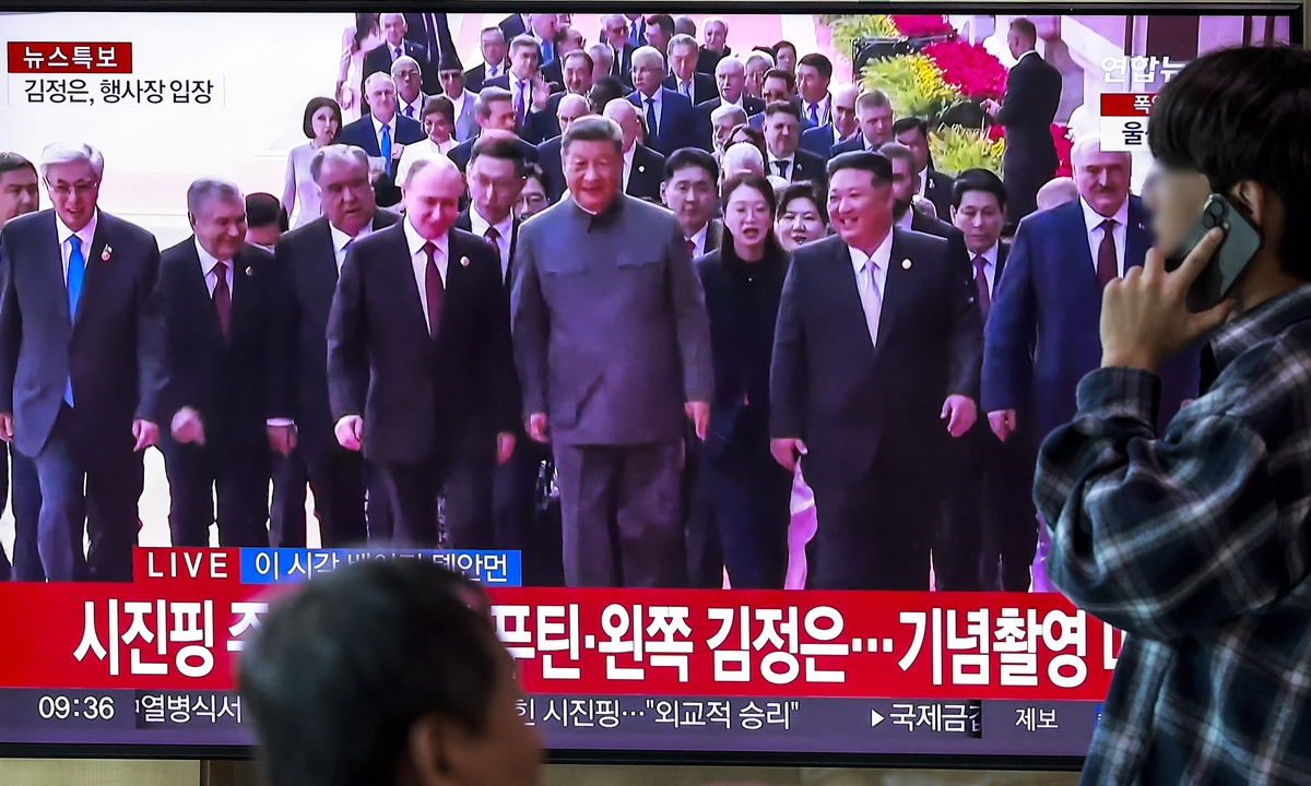 [속보] 북·중·러정상 66년만 나란히… ‘톈안먼 망루’ 시진핑 양옆에 김정은·푸틴