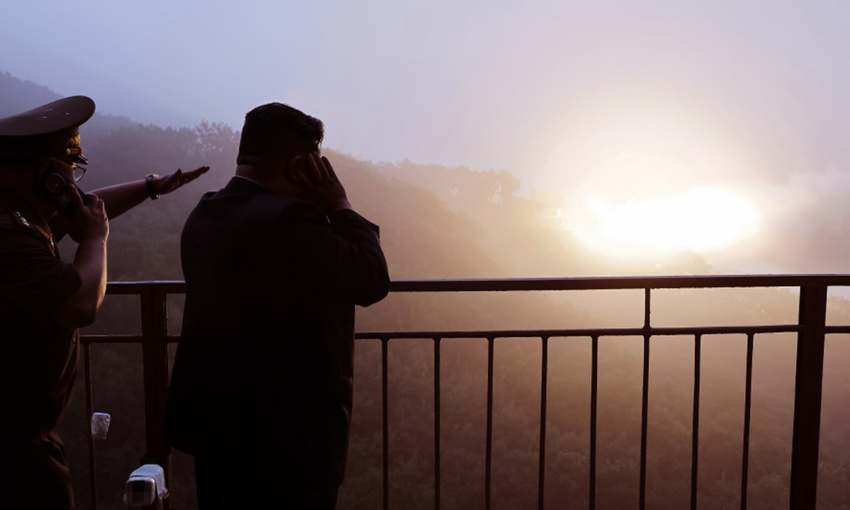 [사설] 중·러 뒷배 삼은 김정은 핵 무력 위협, 철저히 대비하길
