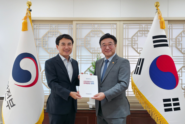 김진태 강원지사, 윤호중 행안부 장관 만나 "강원도 현안 관심" 요청