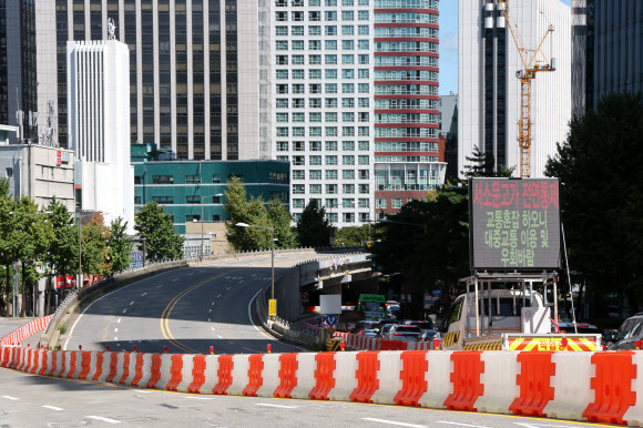 서소문고가차도, 전면 통제…서소문로 피하고 인근 도로 이용해야