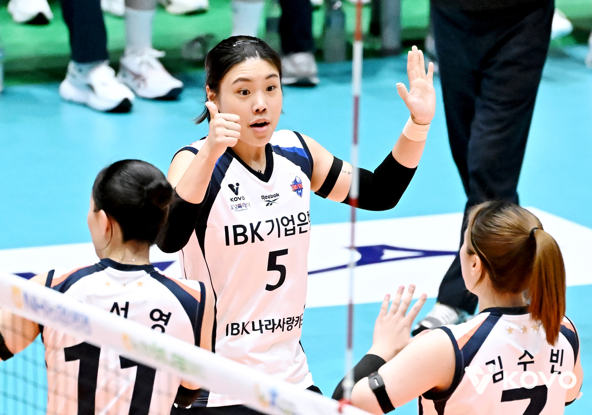 “욕심을 낼수록 제게 가혹해지더라고요”...한층 성숙해진 IBK 10년차 세터 김하경 “선발이건 교체건 제게 맡겨진 역할에 최선” [남정훈의 오버 더 네트]