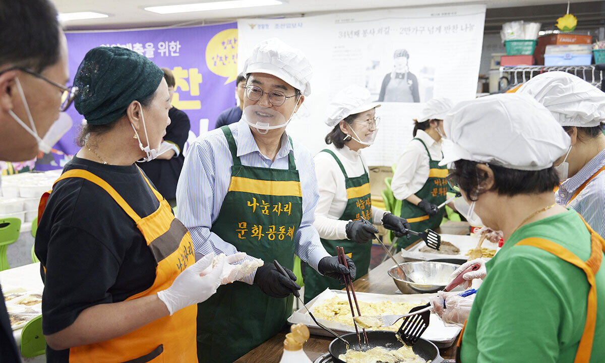 동태전 부치고, 병원 문 열고…시흥 찾은 김동연의 ‘달달버스’ [오상도의 경기유랑]