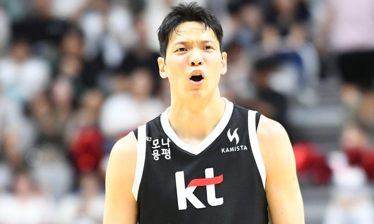 3승 먼저 챙긴 KT, 단독선두 나섰다