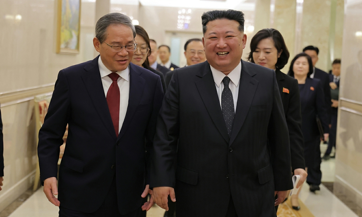 안방서 광폭행보 北 김정은… 내부 기강잡기·외교 활동 확대