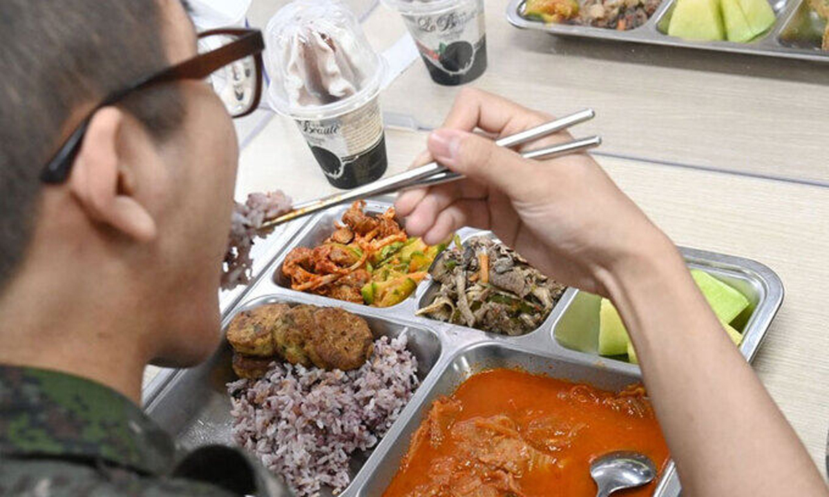 [단독] 추석연휴 軍 ‘식중독’ 몸살… 환자만 566명