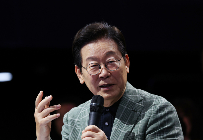 李대통령 “빚진 게 다 자영업자 잘못이 아니다”