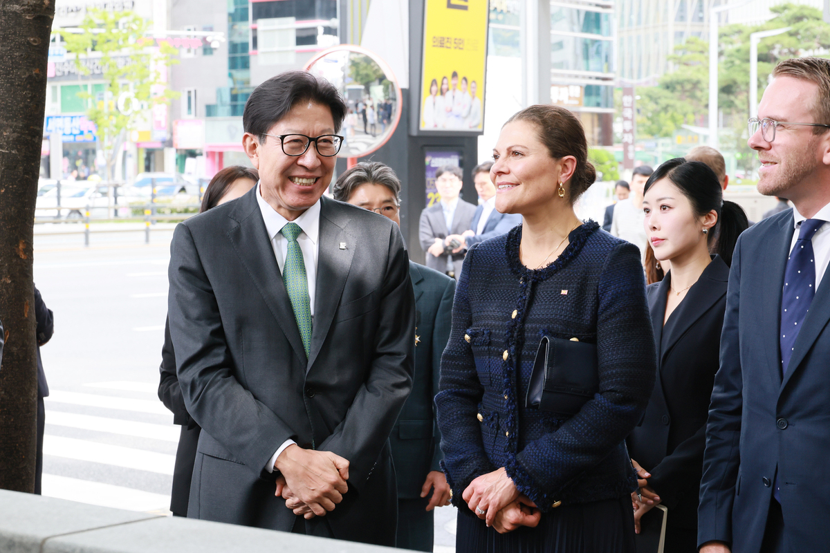 스웨덴 왕세녀 부산 찾아 문화·경제 교류 확대 논의
