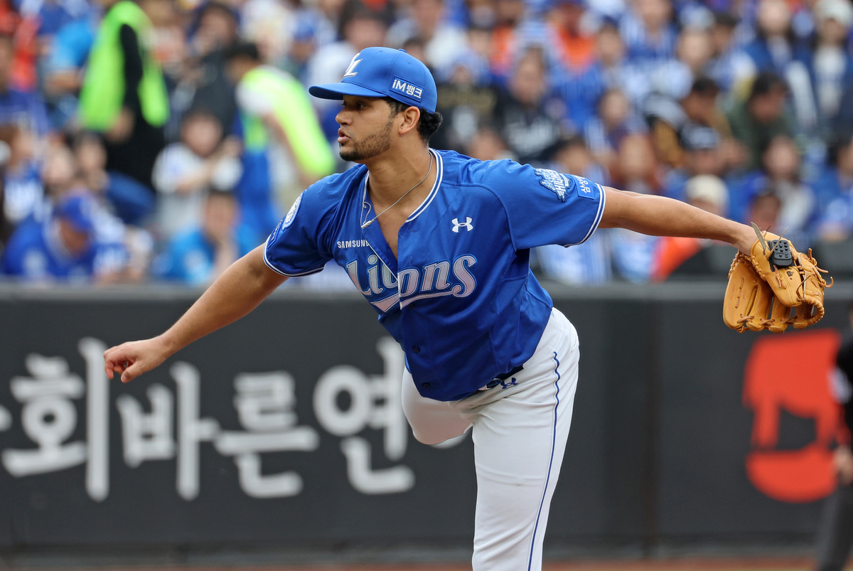 ‘야구에 만약은 없지만...’ 삼성 가라비토가 홈이 아닌 1루로 던졌다면? PO 1차전 승부를 가른 결정적 한 장면