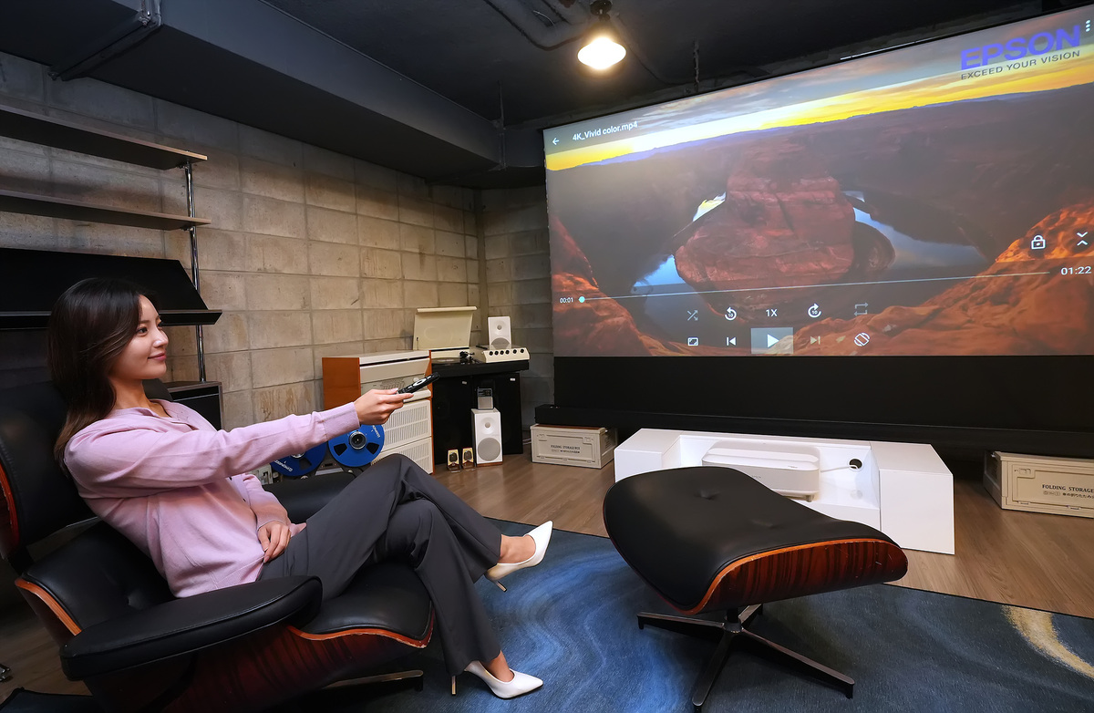 빔프로젝터 세계 1위 엡손, 라이프스튜디오 신제품 공개