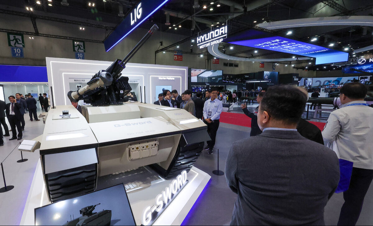 K-방산, 이렇게까지 왔다…아덱스에서 공개된 ‘게임체인저 무기’ 총정리 [박수찬의 軍]