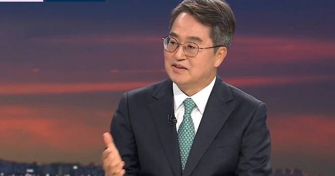 김동연, 10·15 대책 “긴급 처방 잘해”…소비쿠폰 비판에는 “吳 어떻게 했나”