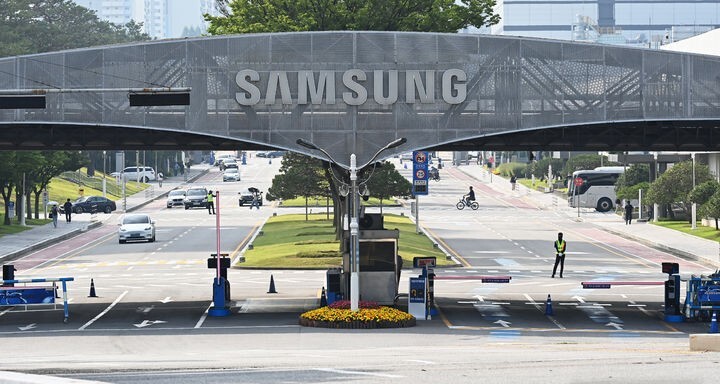 수원 삼성전자 물류센터서 화물에 깔린 30대 운전기사 숨져 [사건수첩]