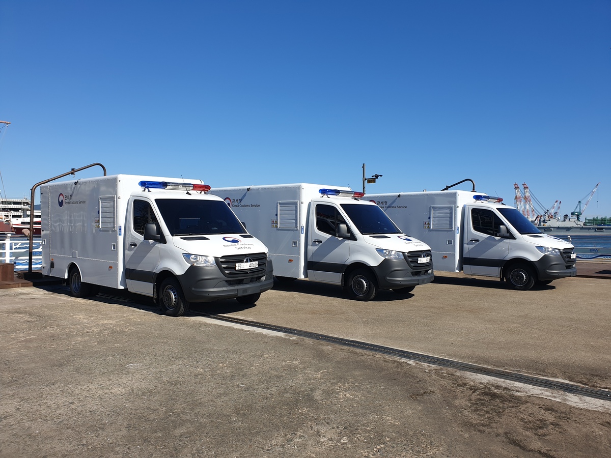 부산세관, 최첨단 차량형 검색기 3대 교체 투입