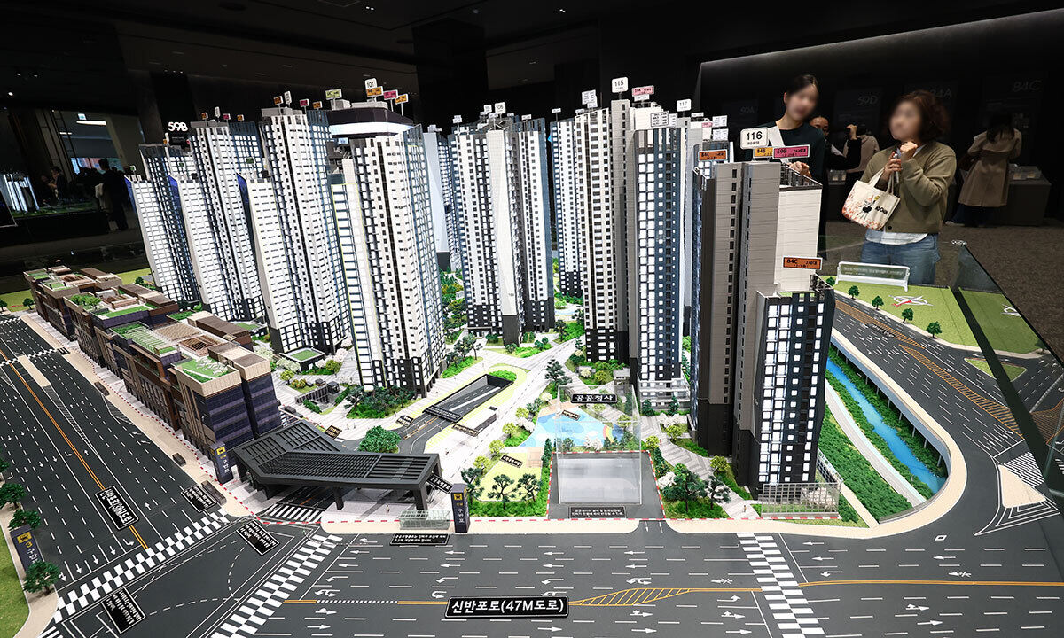 10·15 대책 후 첫 규제지역 청약…래미안 트리니원 특공 87대 1