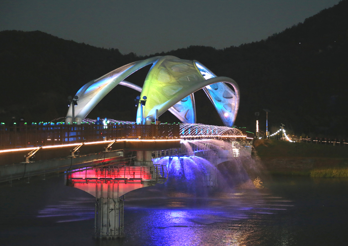 상주 경천섬 범월교서 즐기는 ‘빛과 음악’