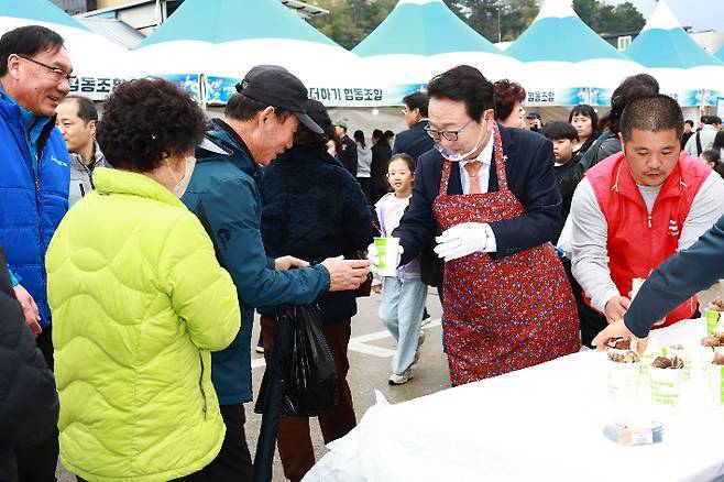 울진 죽변항 수산물 축제 6만 명 운집…동해안 대표 축제 도약