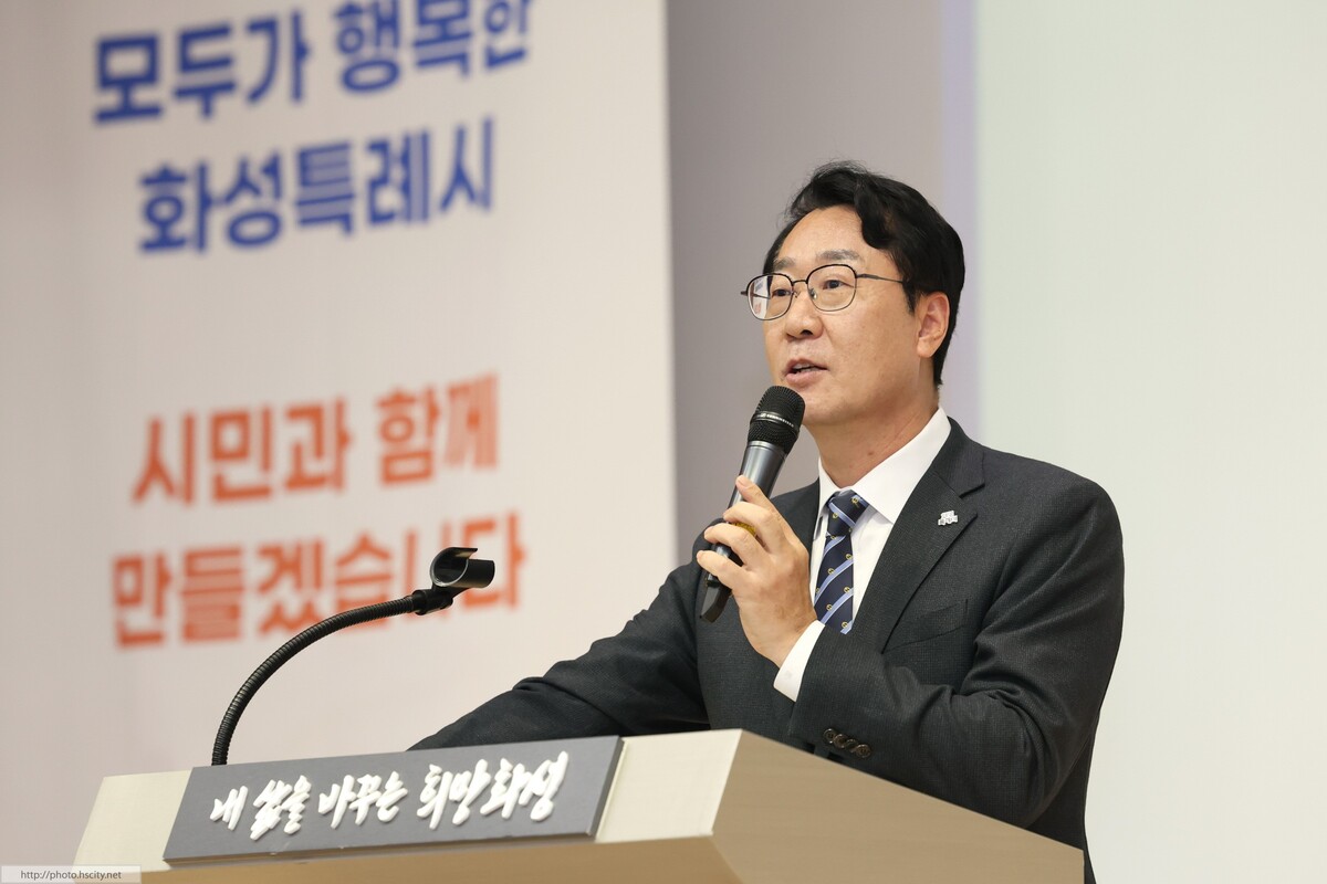 기약 없는 ‘특례시 지원법’…정명근 화성시장, 李 대통령에 조속 제정 건의