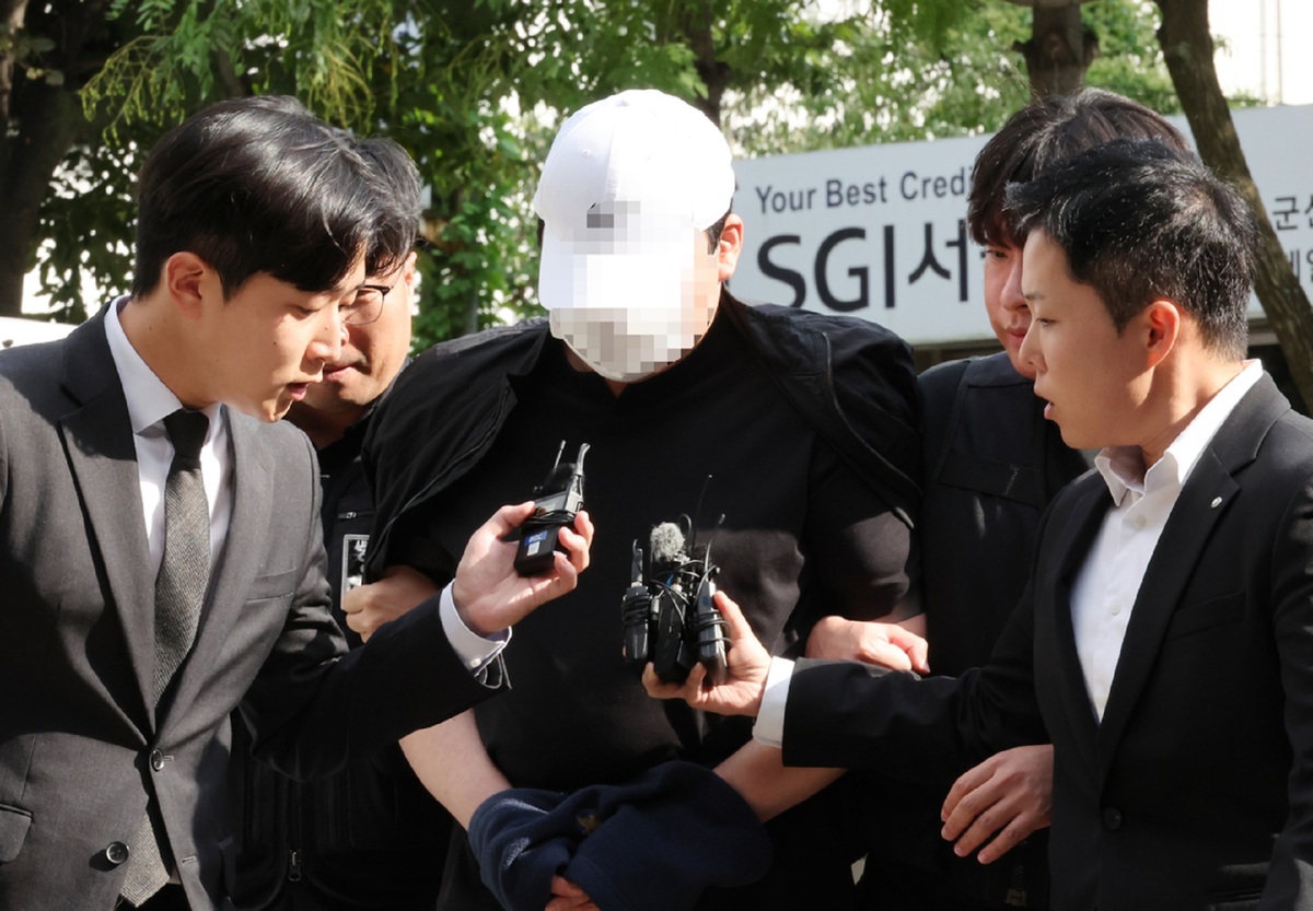 [속보] 1년간 문자만 보낸 언니, 김치냉장고서 시신으로…40대 남친 “혐의 모두 인정”