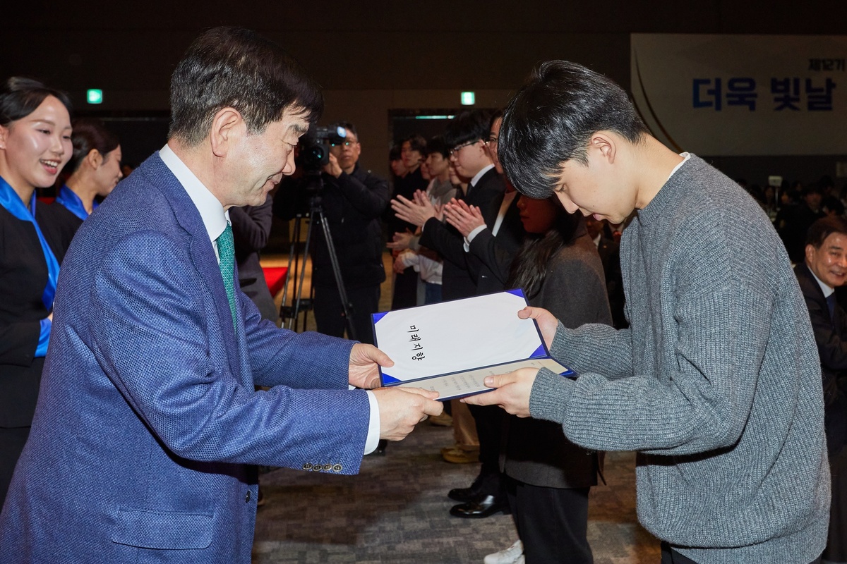 SNT 계열사·운해장학재단, 사회공헌활동으로 상생협력·동반성장