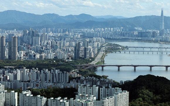 “집 이렇게나 많은데?…주택 소유 48.1%뿐”