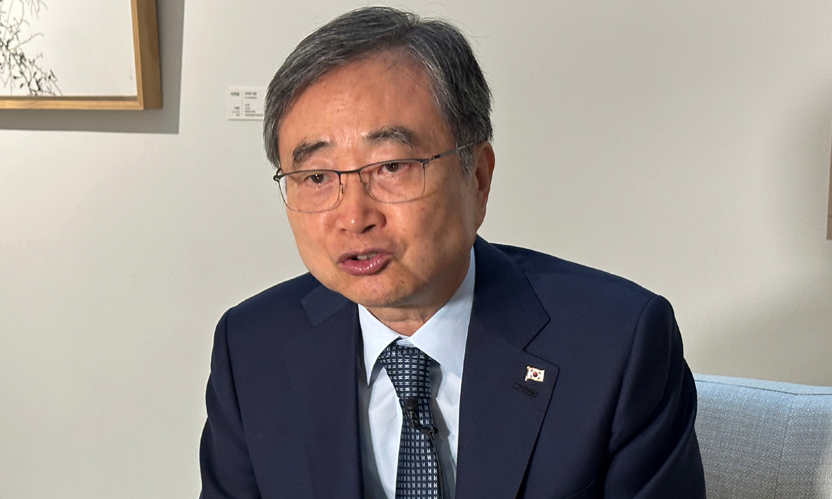 조현 “핵 없는 한반도는 절대적 과제”