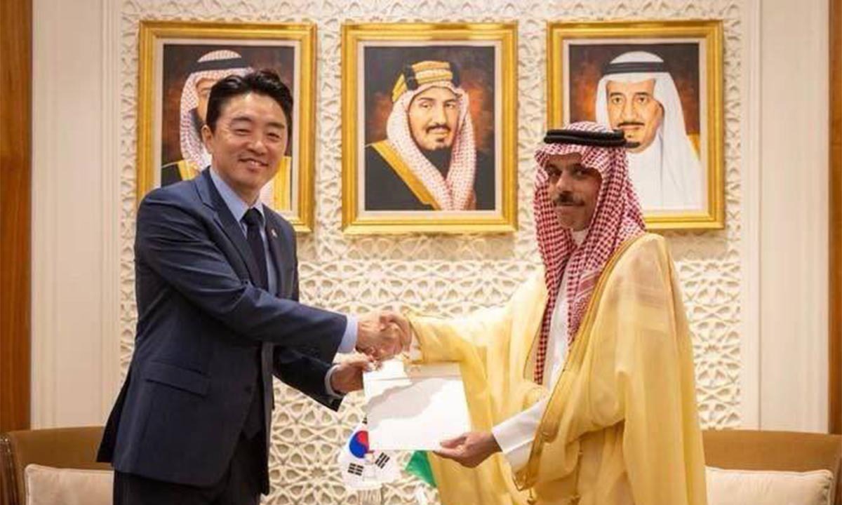 ‘특사’ 강훈식, 사우디에 李대통령 친서 전달