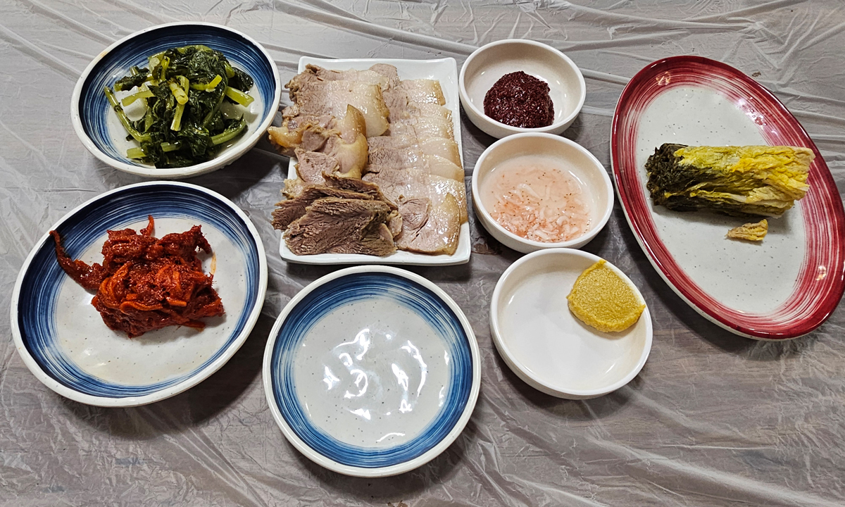 김 얹어진 갈색의 메밀면… 깔끔하고 시원함 일품이네 [김동기 셰프의 한그릇]