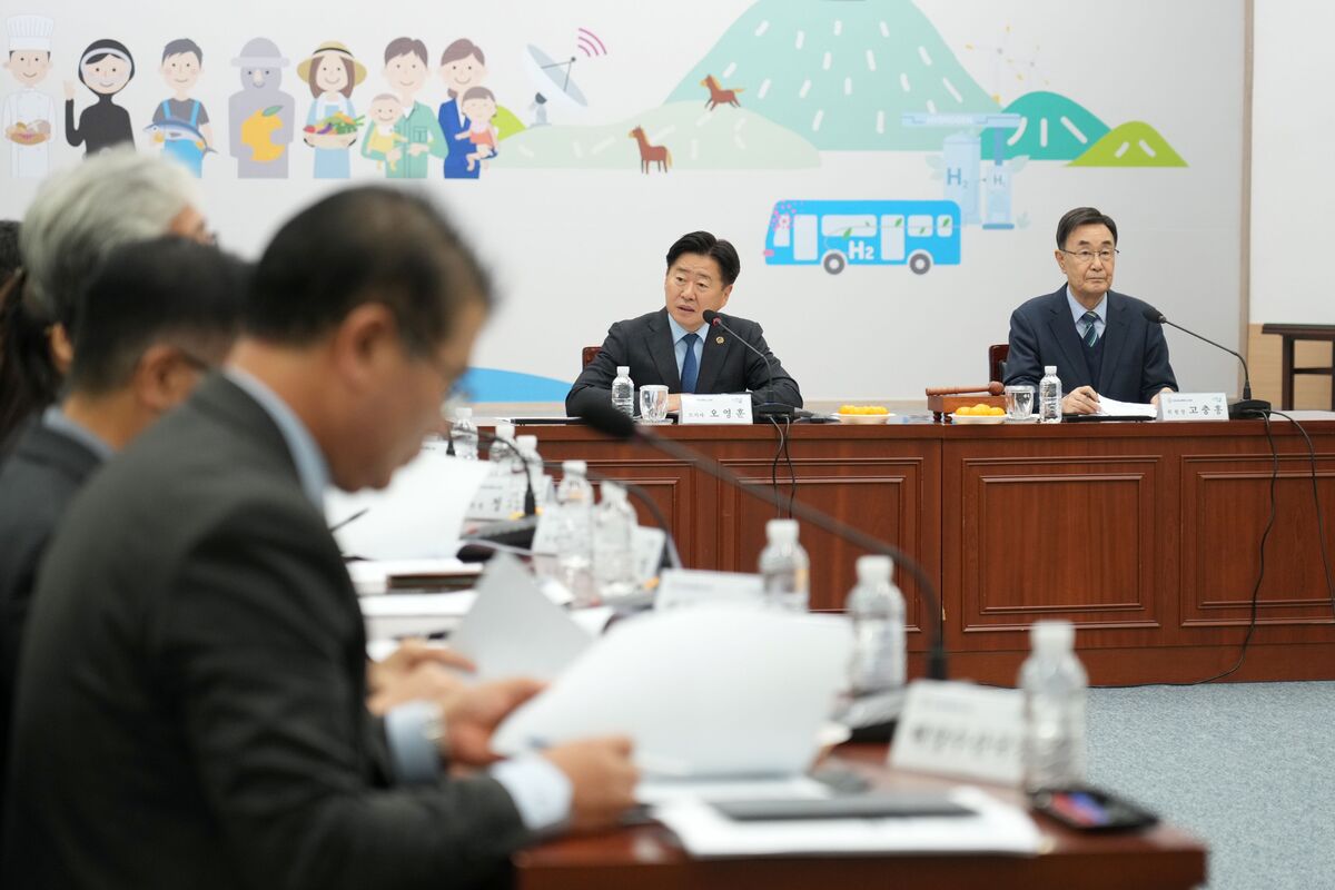 제주도, 감귤·흑돼지 북한 보내기·한라산-백두산 사진전 추진