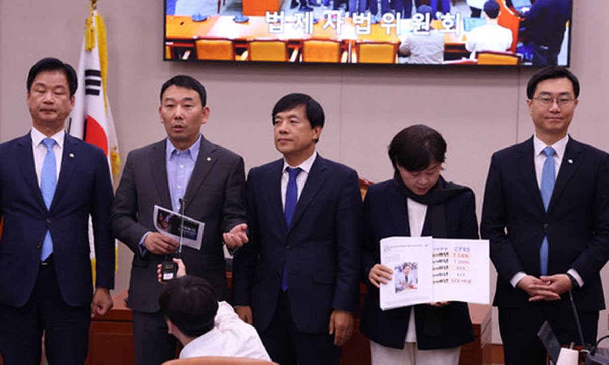 [사설] ‘항소 포기’ 경위 따진 게 ‘항명’이라니 누가 수긍하겠나