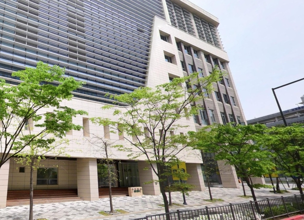 행정기관 입주 세종시 8층 건물서 불…입주민 등 300명 대피