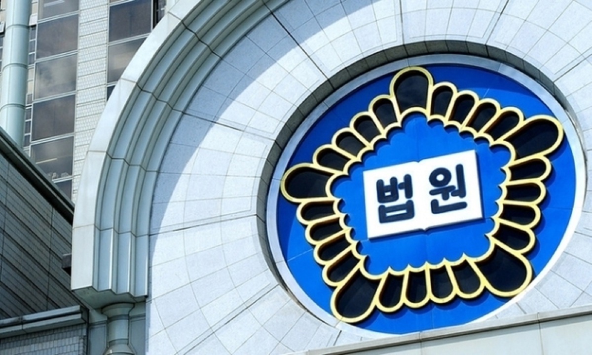 [속보] “생일 왜 안 챙겨줘? 다같이 죽자”…거실에 휴지 쌓고 불붙인 40대