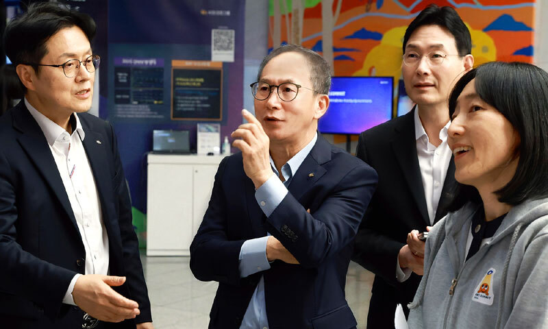 KB금융 “AI와 함께 미래 준비해야” [마이머니]