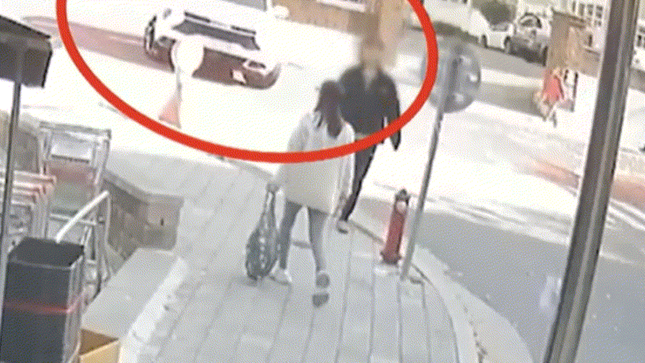 “딸 좀 살려주세요!” 다친 엄마 비명…“0.2초 찰나에 덮쳤다” [금주의 사건사고]