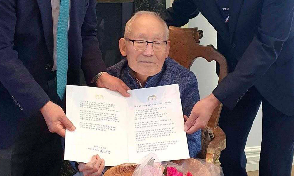 李대통령, 104세 이하전 애국지사에 축전