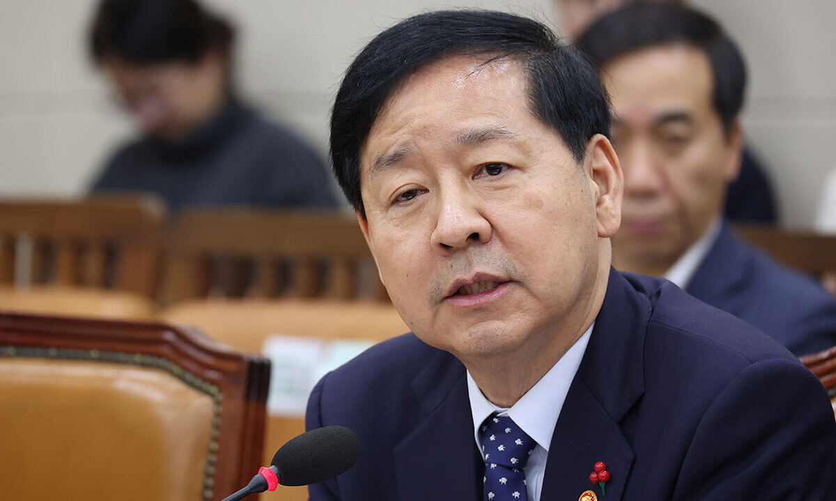 한국은행·국민연금 외환스와프 연장 추진…환율 1460원대로 하락 출발