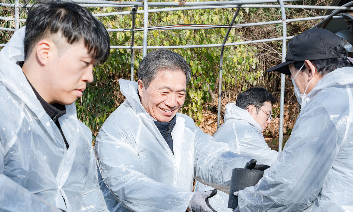 인천공항, 연말 맞아 소외계층에 연탄 나눔 봉사활동