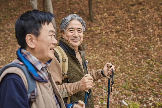 당신이 놓친 노화의 ‘첫 신호’…10살 어려 보이는 이 습관은?