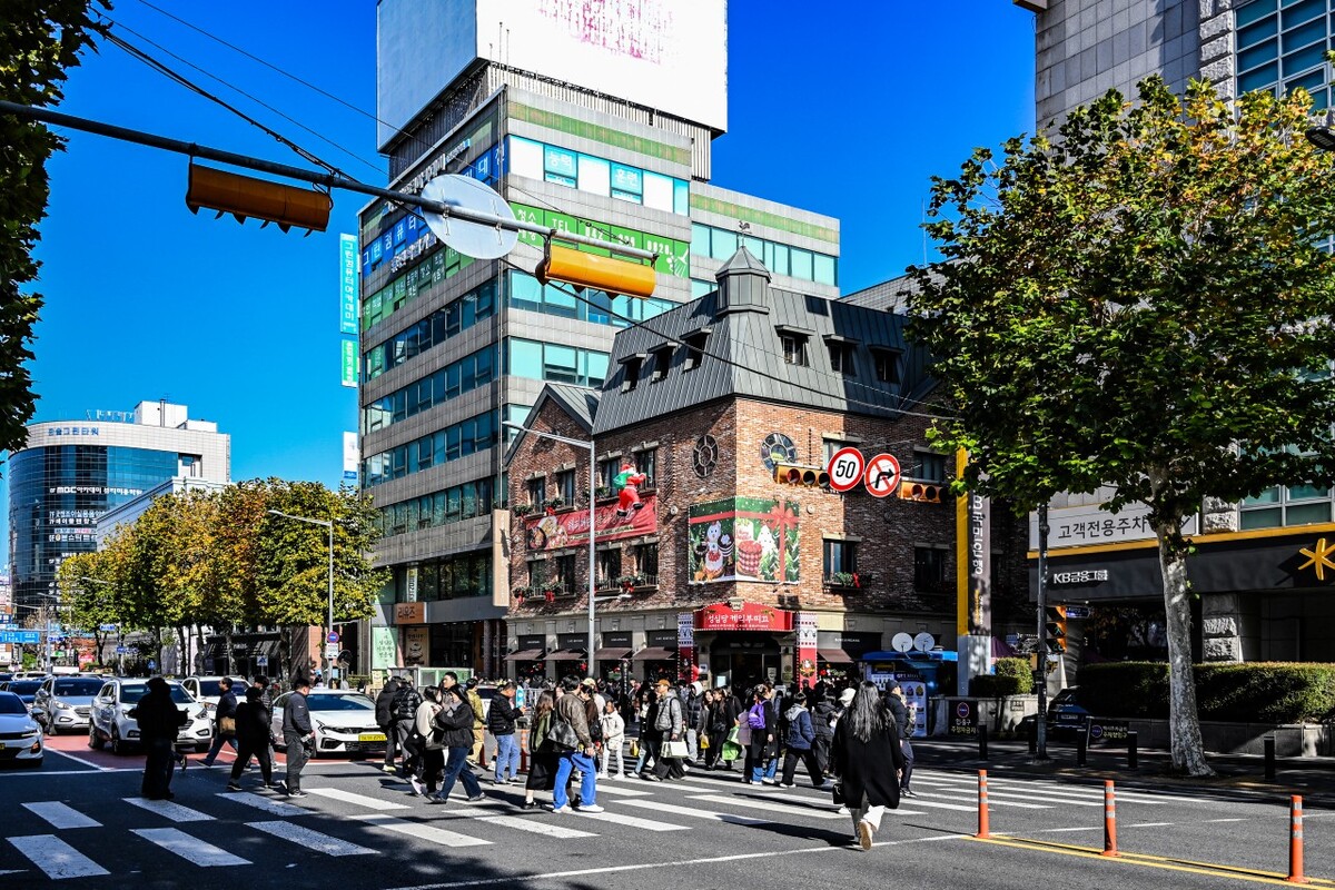 1000만명 찾는 성심당 일대, 55억원 들여 글로벌 상권으로 재탄생