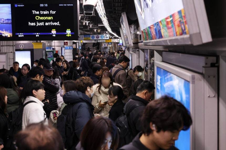 “출근 길 비상”…서울지하철 1노조 오늘 첫차부터 파업