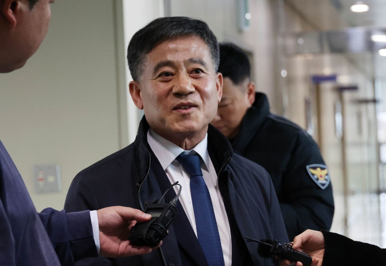 정성주 김제시장 ‘뇌물수수 혐의’로 경찰 출석…“진실 곧 밝혀질 것”