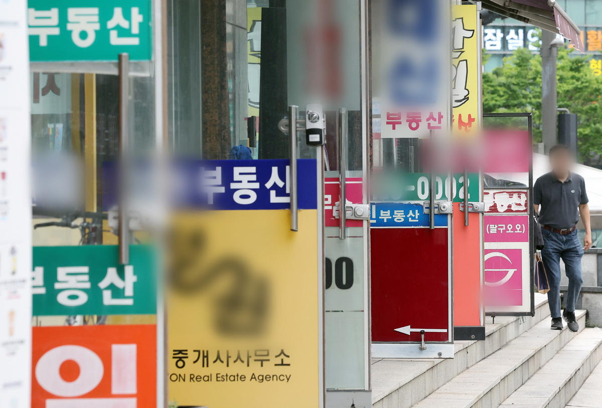 “열면 손해?” 공인중개사 신규 개업, 전성기 대비 70% 급감