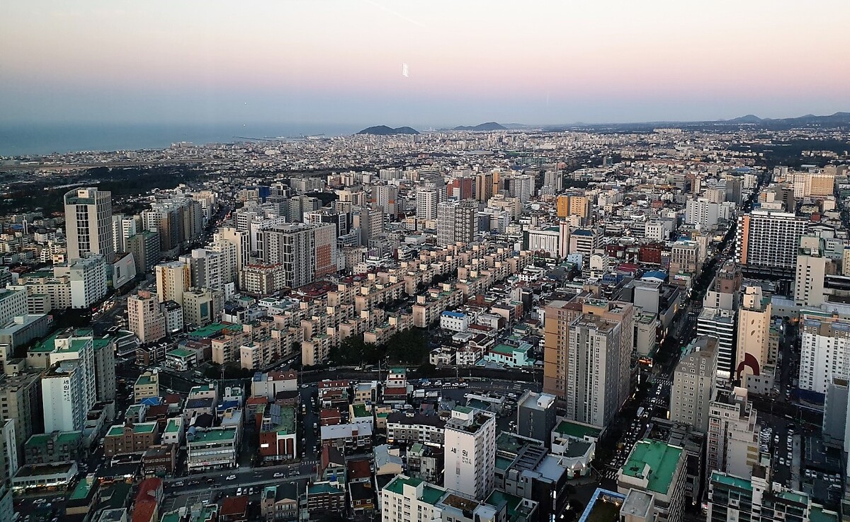 ‘배타적’이던 제주, 인구유입 반기는 제주도민 늘어