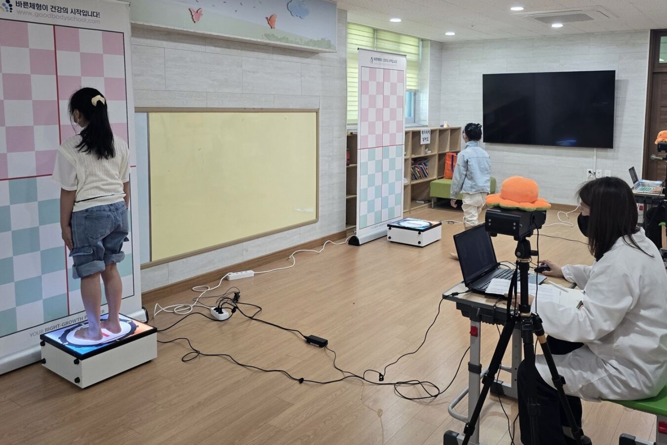 ‘거북목·척추측만’ 잡는다…전북교육청 초등생 체형관리 ‘호응’