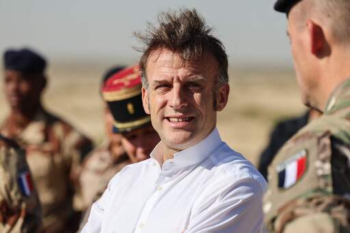 마크롱 지지율 25%로 취임 후 최저…일각선 “차라리 조기 퇴진을”