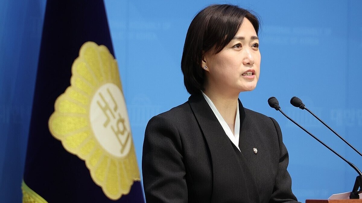 與 "尹 최후진술서 궤변 반복…민주주의 또 능멸"