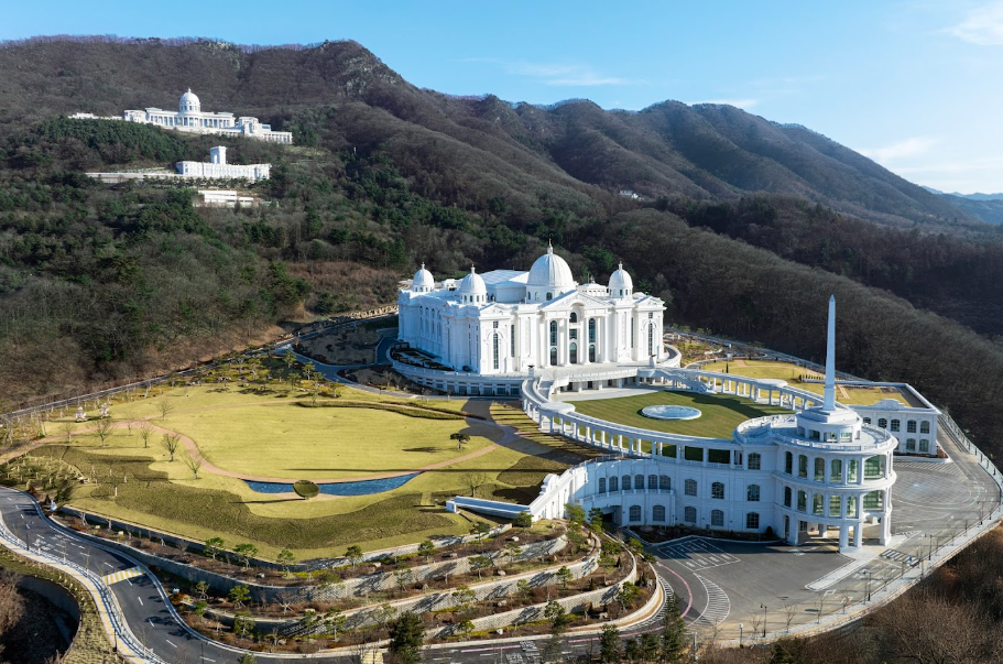 “UN 사무국이 통일교 궁전에?”…가정연합, 뉴스타파 보도에 조목조목 반박