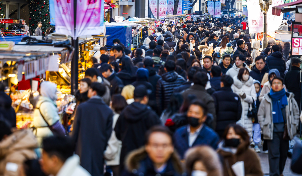지갑 닫힌 11월…명절 특수 사라지자 소매판매 3.3% ‘뚝’